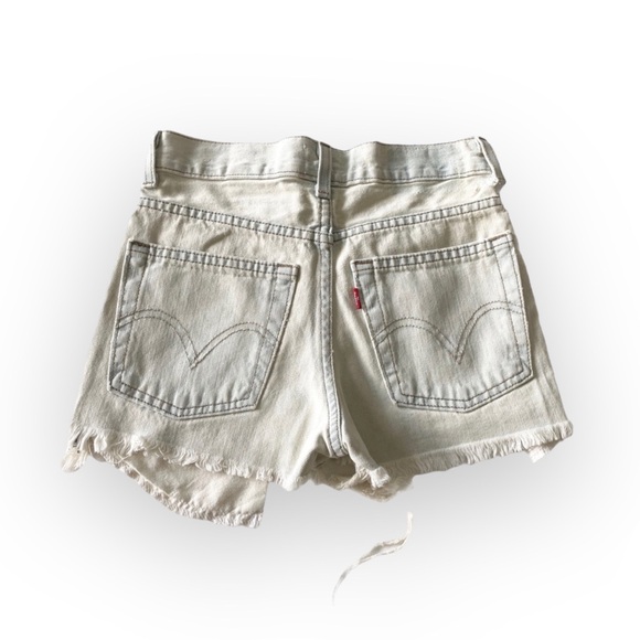 new LF Furst of a Kind ★ Vintage Upcycled Levi's® Cut Off Shorts ★ Winnie Pooh - Picture 10 of 16